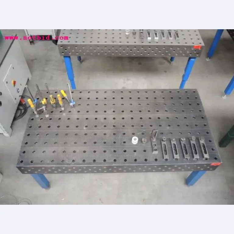 Chapas metálicas e máquinas para trabalhar metais<br><font size="2">Em colaboração com a Hilco Industrial Acquisitions bv</font>-4