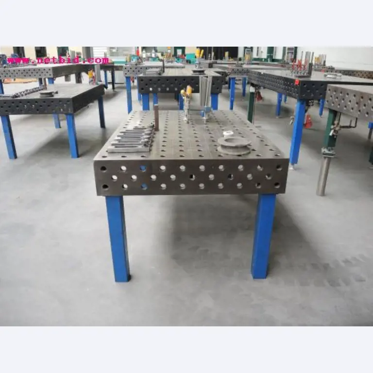 Chapas metálicas e máquinas para trabalhar metais<br><font size="2">Em colaboração com a Hilco Industrial Acquisitions bv</font>-4