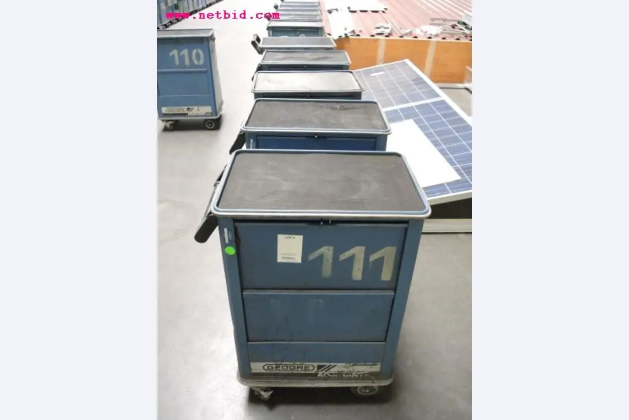 Chapas metálicas e máquinas para trabalhar metais<br><font size="2">Em colaboração com a Hilco Industrial Acquisitions bv</font>-7