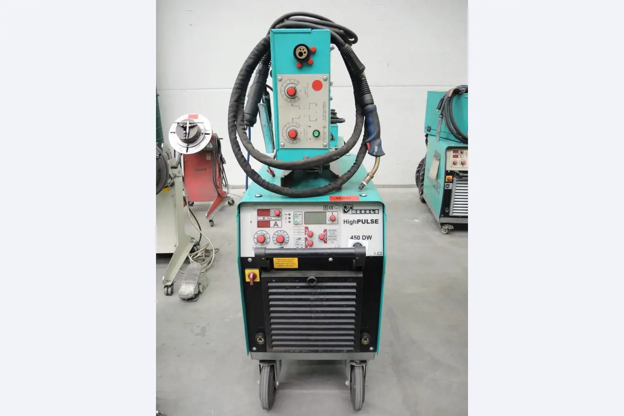 Chapas metálicas e máquinas para trabalhar metais<br><font size="2">Colaboração com Hilco Industrial Acquisitions bv</font><br><img src="/images/hil.png"><br>-2