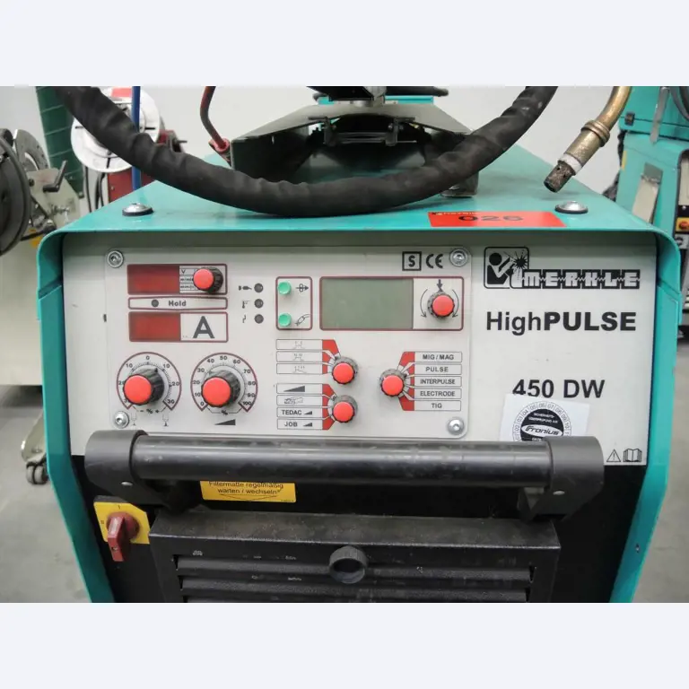 Chapas metálicas e máquinas para trabalhar metais<br><font size="2">Colaboração com Hilco Industrial Acquisitions bv</font><br><img src="/images/hil.png"><br>-3