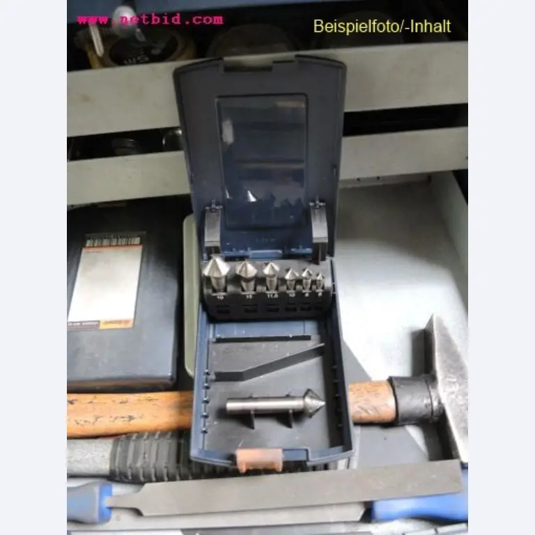 Chapas metálicas e máquinas para trabalhar metais<br><font size="2">Em colaboração com a Hilco Industrial Acquisitions bv</font>-11