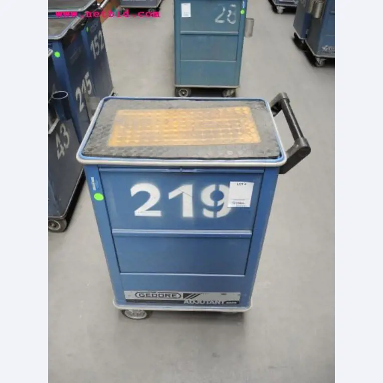Chapas metálicas e máquinas para trabalhar metais<br><font size="2">Em colaboração com a Hilco Industrial Acquisitions bv</font>-4