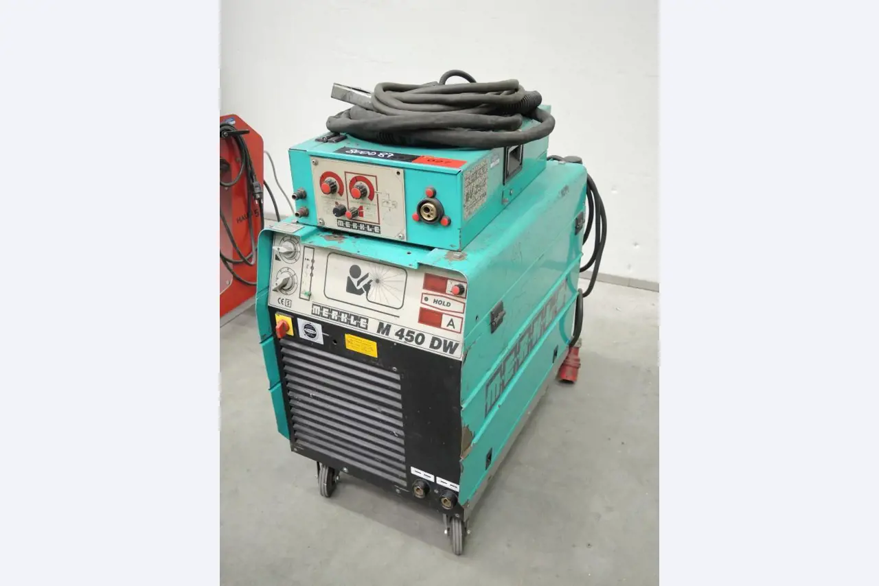 Chapas metálicas e máquinas para trabalhar metais<br><font size="2">Colaboração com Hilco Industrial Acquisitions bv</font><br><img src="/images/hil.png"><br>-1