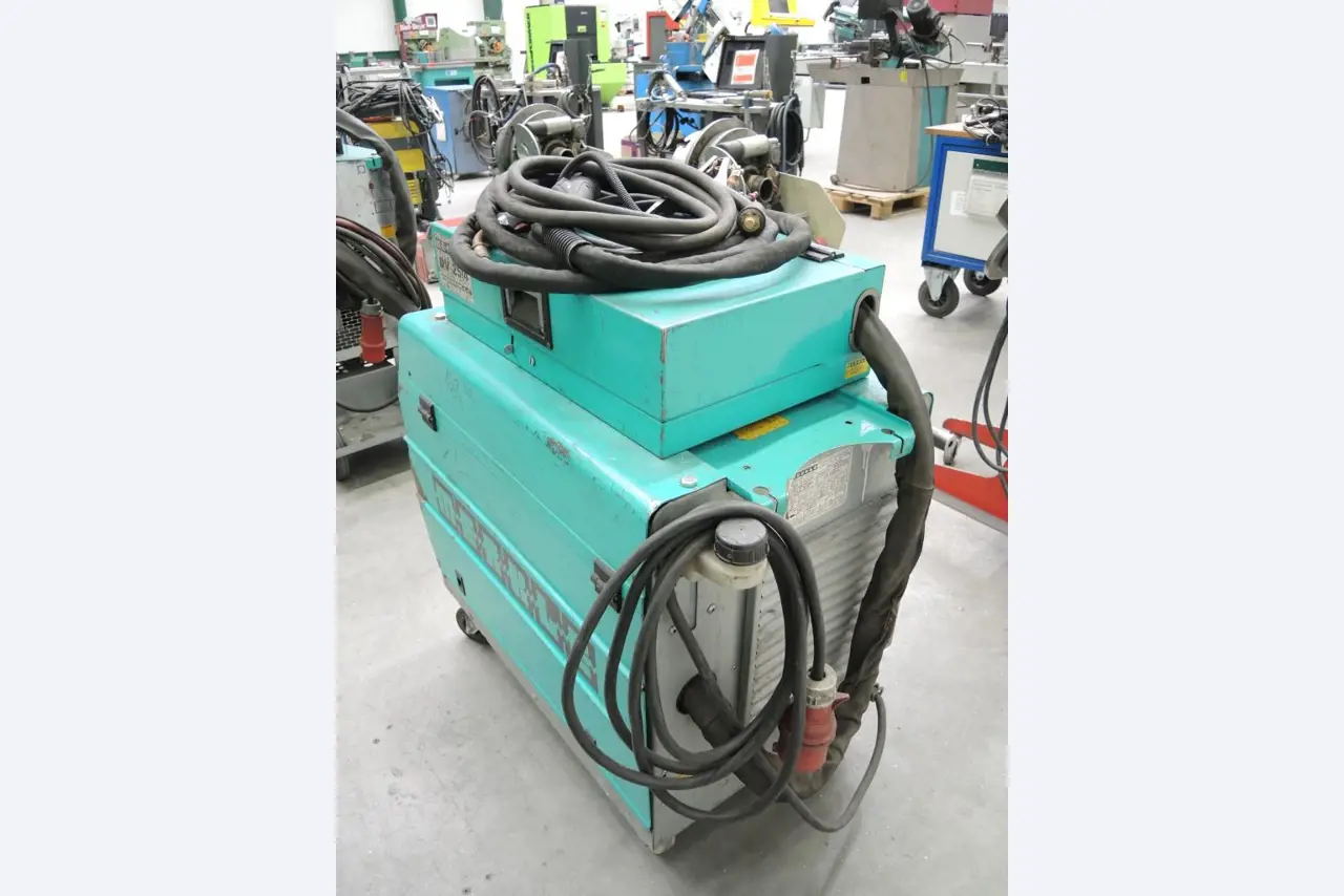 Chapas metálicas e máquinas para trabalhar metais<br><font size="2">Colaboração com Hilco Industrial Acquisitions bv</font><br><img src="/images/hil.png"><br>-4