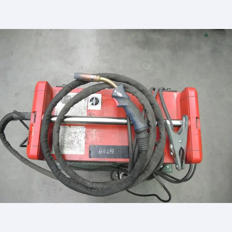 Chapas metálicas e máquinas para trabalhar metais<br><font size="2">Colaboração com Hilco Industrial Acquisitions bv</font><br><img src="/images/hil.png"><br>-5