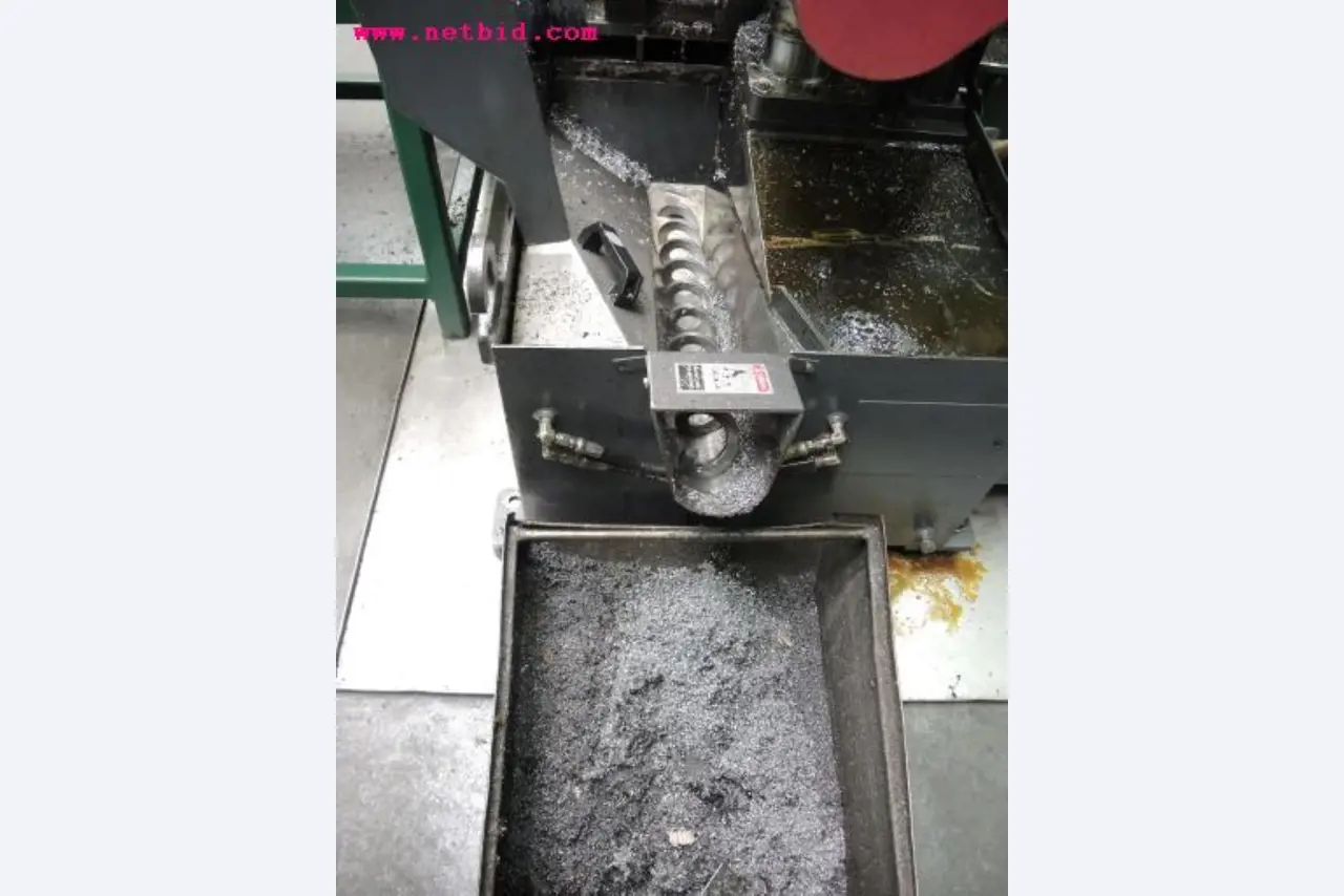 Chapas metálicas e máquinas para trabalhar metais<br><font size="2">Em colaboração com a Hilco Industrial Acquisitions bv</font>-12