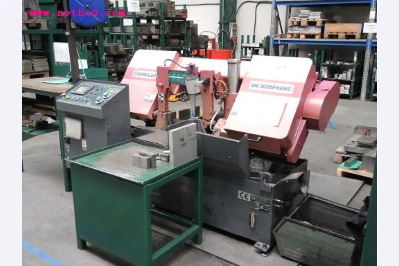 Chapas metálicas e máquinas para trabalhar metais<br><font size="2">Em colaboração com a Hilco Industrial Acquisitions bv</font>-1