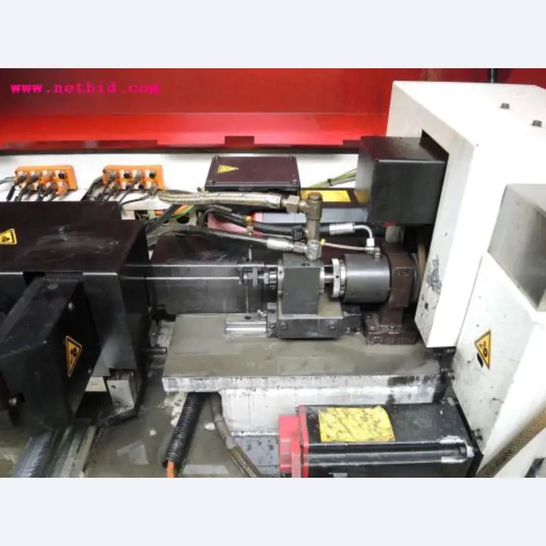 Chapas metálicas e máquinas para trabalhar metais<br><font size="2">Em colaboração com a Hilco Industrial Acquisitions bv</font>-3