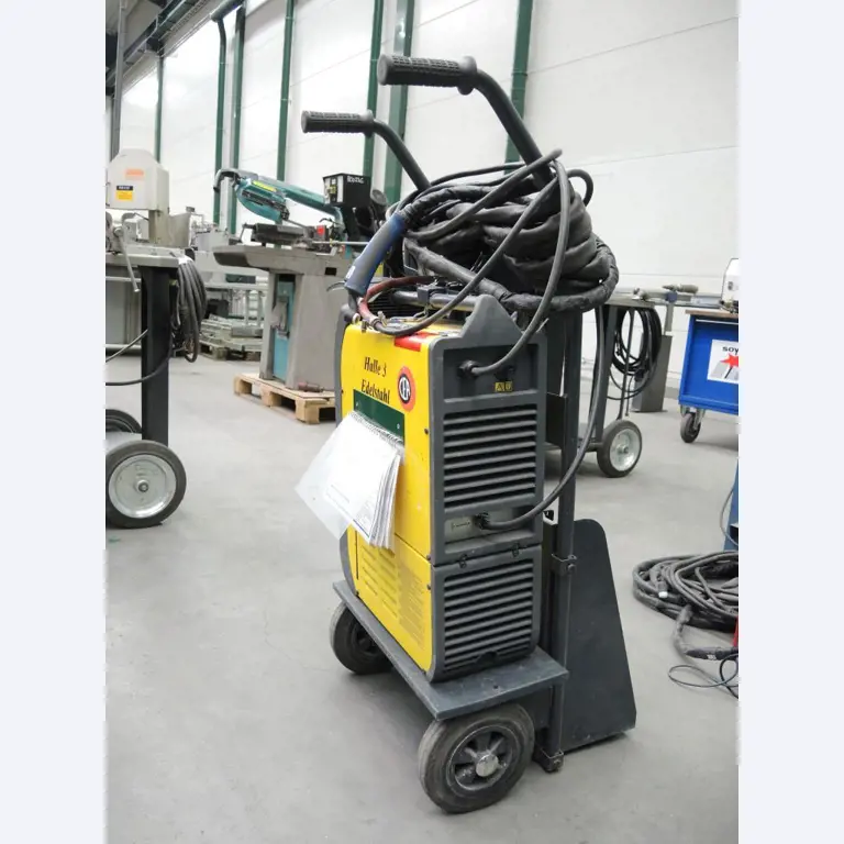 Chapas metálicas e máquinas para trabalhar metais<br><font size="2">Colaboração com Hilco Industrial Acquisitions bv</font><br><img src="/images/hil.png"><br>-4