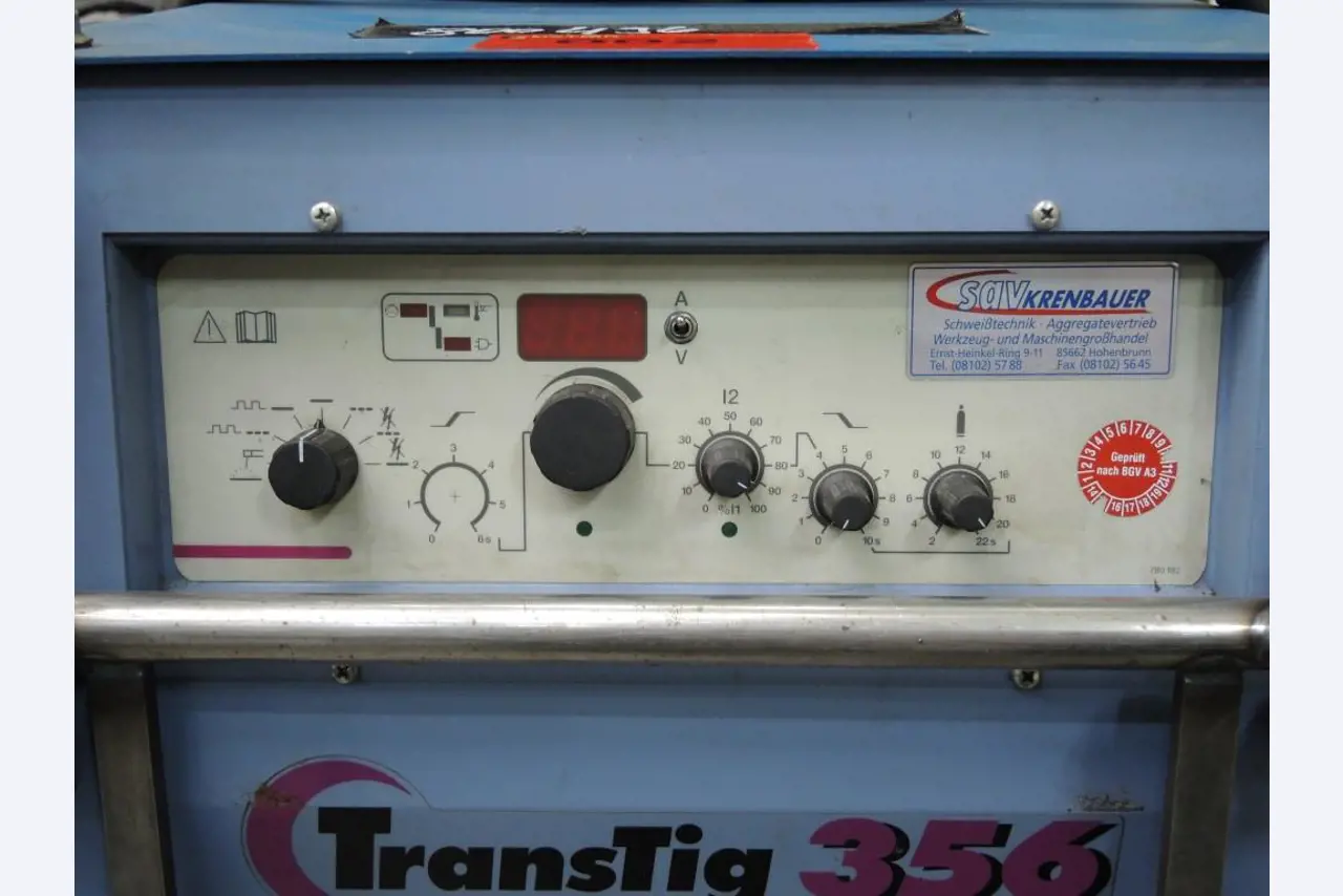 stroje na zpracování plechu a kovoobrábecí<br><font size="2">Ve spolupráci s firmo u Hilco Industrial Acquisitions bv</font><img src="/images/hilco-logo.png">
-4