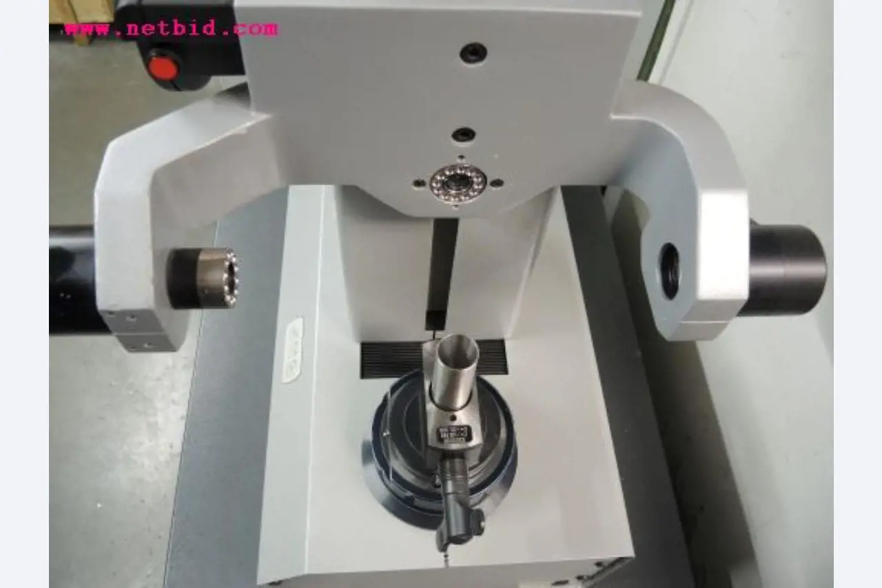 Chapas metálicas e máquinas para trabalhar metais<br><font size="2">Em colaboração com a Hilco Industrial Acquisitions bv</font>-8