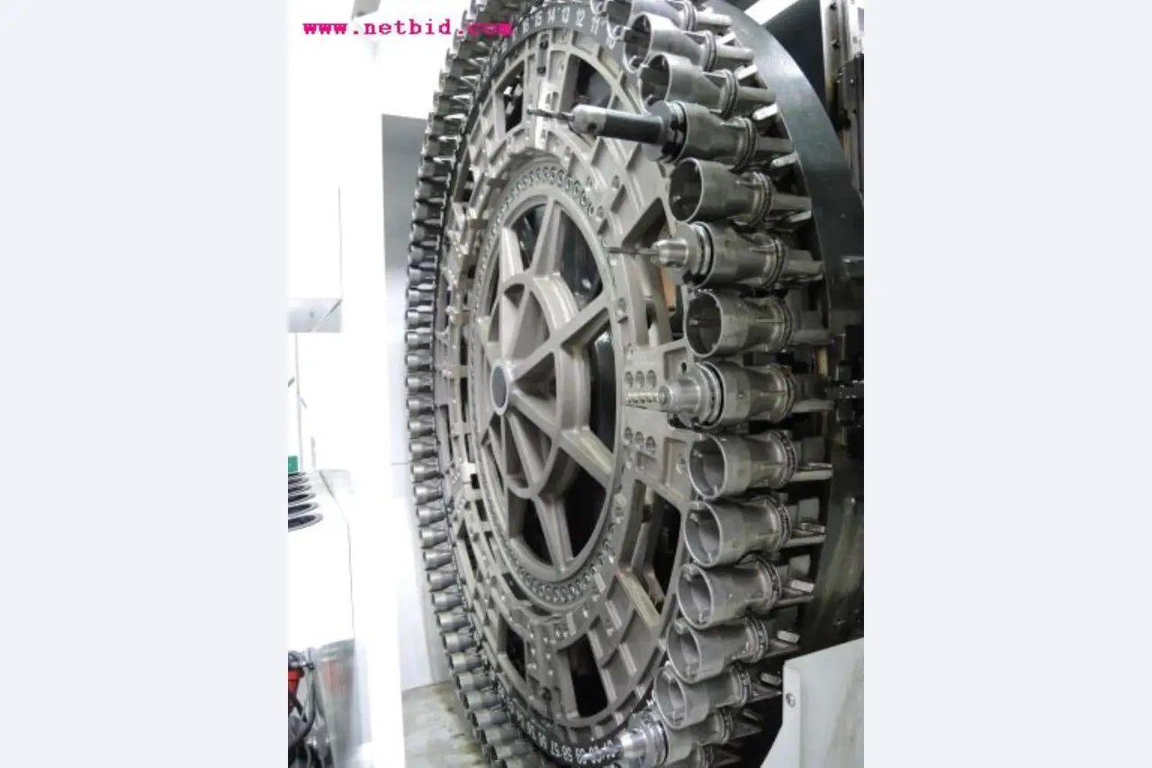 Chapas metálicas e máquinas para trabalhar metais<br><font size="2">Em colaboração com a Hilco Industrial Acquisitions bv</font>-7