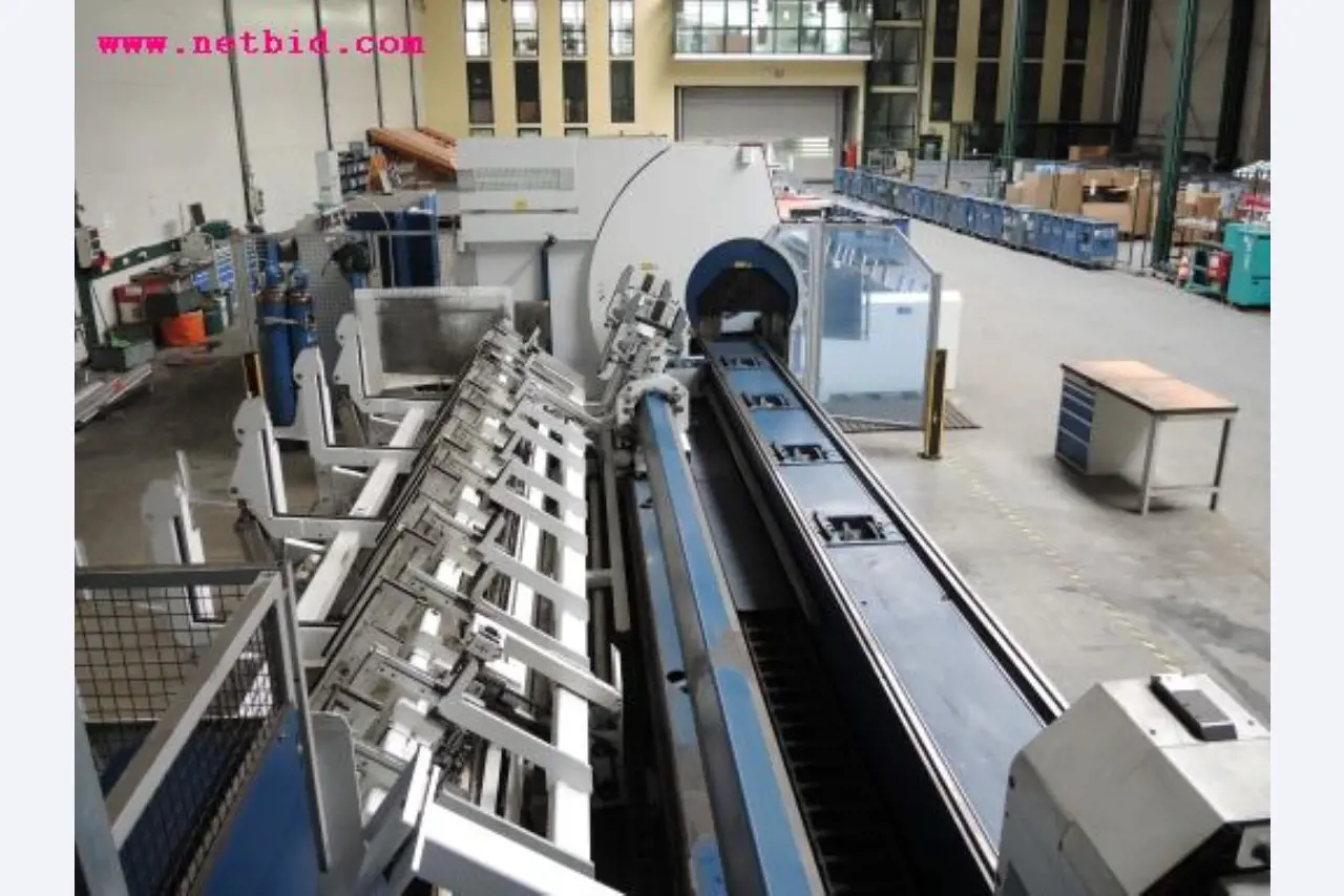 Chapas metálicas e máquinas para trabalhar metais<br><font size="2">Em colaboração com a Hilco Industrial Acquisitions bv</font>-16