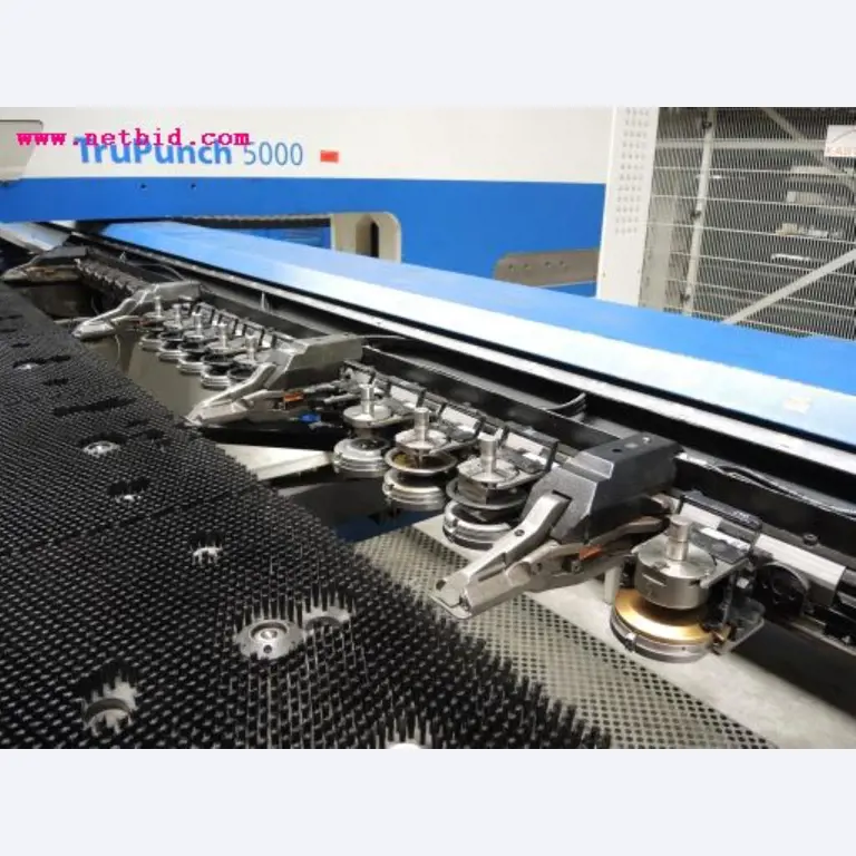 Chapas metálicas e máquinas para trabalhar metais<br><font size="2">Em colaboração com a Hilco Industrial Acquisitions bv</font>-10