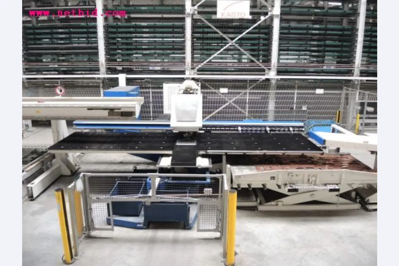 Chapas metálicas e máquinas para trabalhar metais<br><font size="2">Em colaboração com a Hilco Industrial Acquisitions bv</font>-15