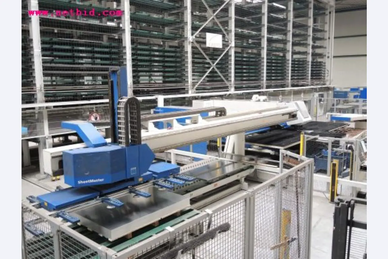 Chapas metálicas e máquinas para trabalhar metais<br><font size="2">Em colaboração com a Hilco Industrial Acquisitions bv</font>-18