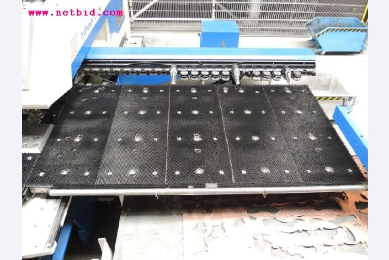 Chapas metálicas e máquinas para trabalhar metais<br><font size="2">Em colaboração com a Hilco Industrial Acquisitions bv</font>-21