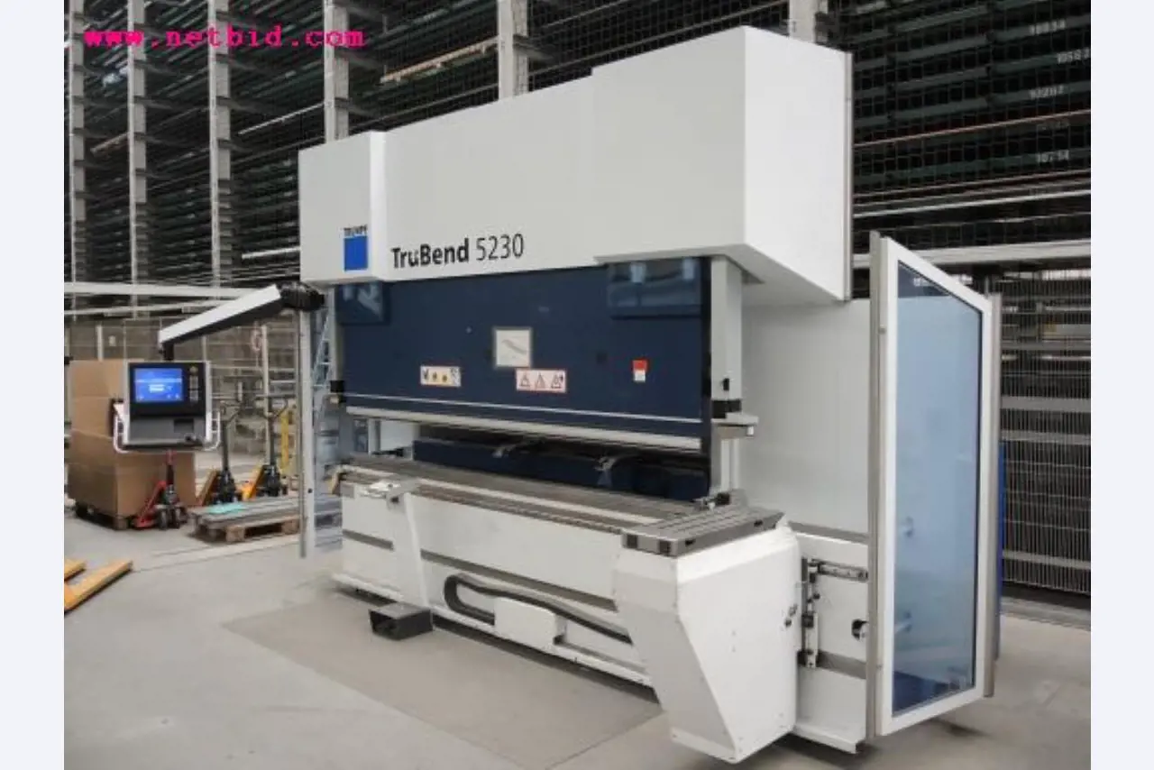 Chapas metálicas e máquinas para trabalhar metais<br><font size="2">Em colaboração com a Hilco Industrial Acquisitions bv</font>-1