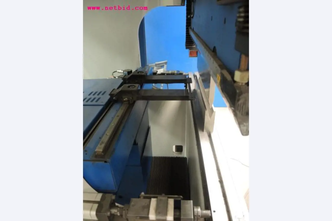 Chapas metálicas e máquinas para trabalhar metais<br><font size="2">Em colaboração com a Hilco Industrial Acquisitions bv</font>-12