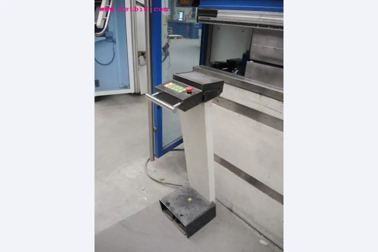Chapas metálicas e máquinas para trabalhar metais<br><font size="2">Em colaboração com a Hilco Industrial Acquisitions bv</font>-3