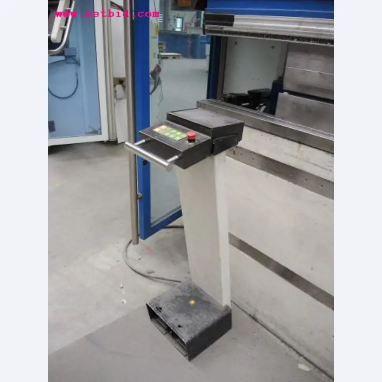 Chapas metálicas e máquinas para trabalhar metais<br><font size="2">Em colaboração com a Hilco Industrial Acquisitions bv</font>-3