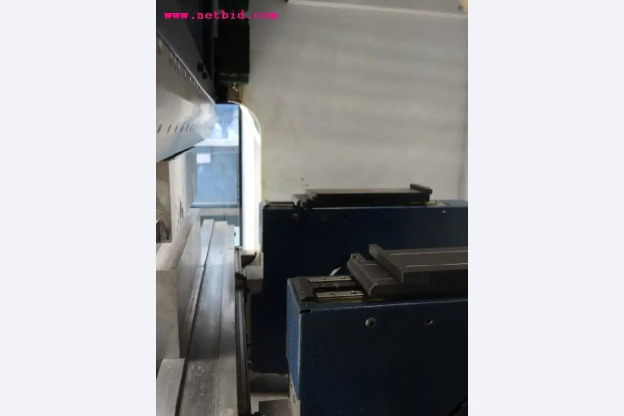 Chapas metálicas e máquinas para trabalhar metais<br><font size="2">Em colaboração com a Hilco Industrial Acquisitions bv</font>-5