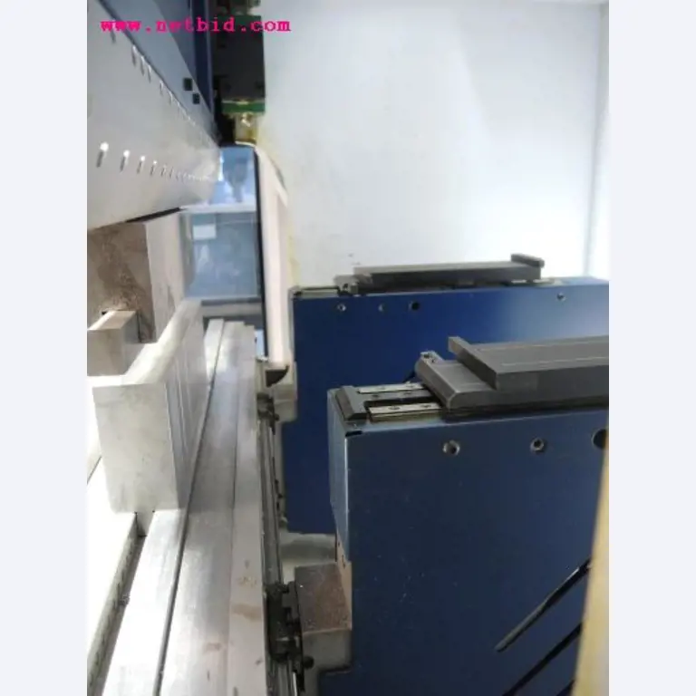 Chapas metálicas e máquinas para trabalhar metais<br><font size="2">Em colaboração com a Hilco Industrial Acquisitions bv</font>-8
