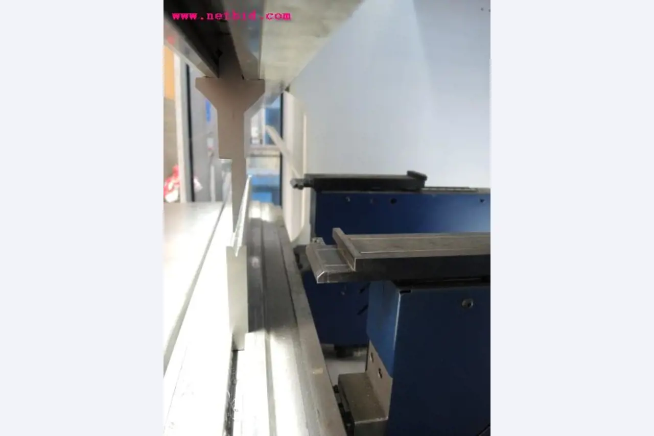 Chapas metálicas e máquinas para trabalhar metais<br><font size="2">Em colaboração com a Hilco Industrial Acquisitions bv</font>-5