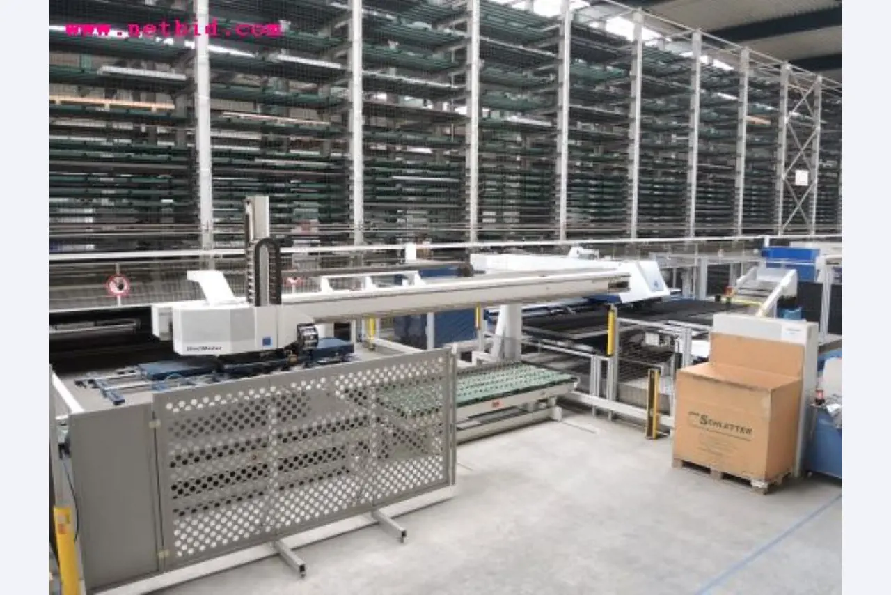 Chapas metálicas e máquinas para trabalhar metais<br><font size="2">Em colaboração com a Hilco Industrial Acquisitions bv</font>-18