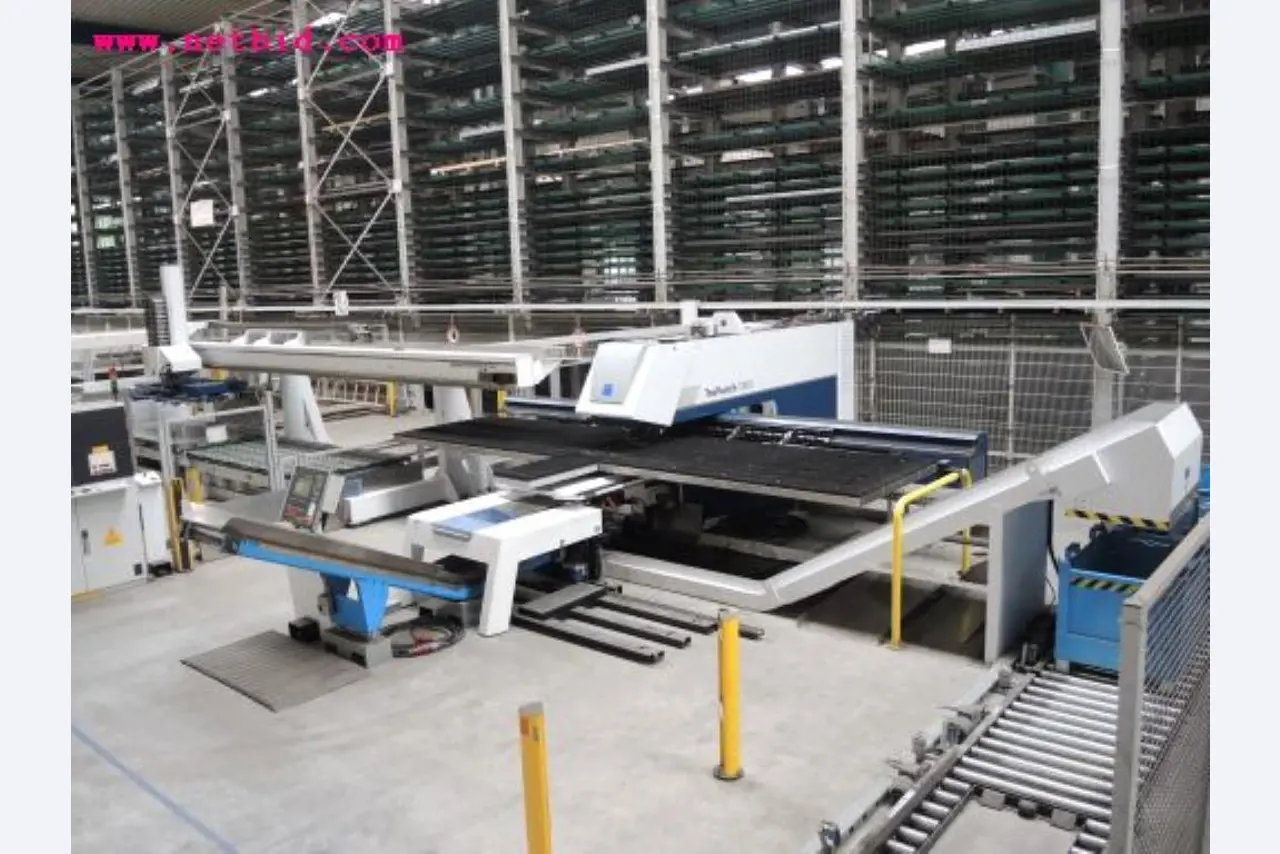 Chapas metálicas e máquinas para trabalhar metais<br><font size="2">Em colaboração com a Hilco Industrial Acquisitions bv</font>-1