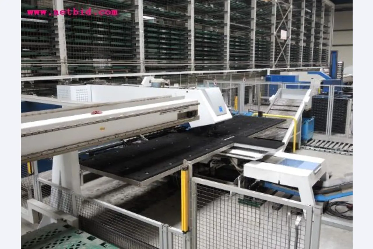 Chapas metálicas e máquinas para trabalhar metais<br><font size="2">Em colaboração com a Hilco Industrial Acquisitions bv</font>-22
