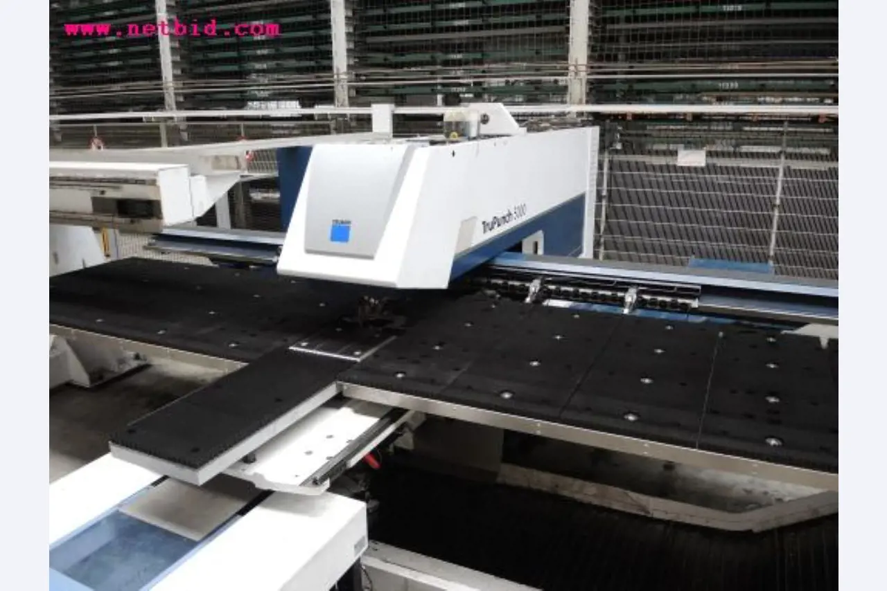 Chapas metálicas e máquinas para trabalhar metais<br><font size="2">Em colaboração com a Hilco Industrial Acquisitions bv</font>-23