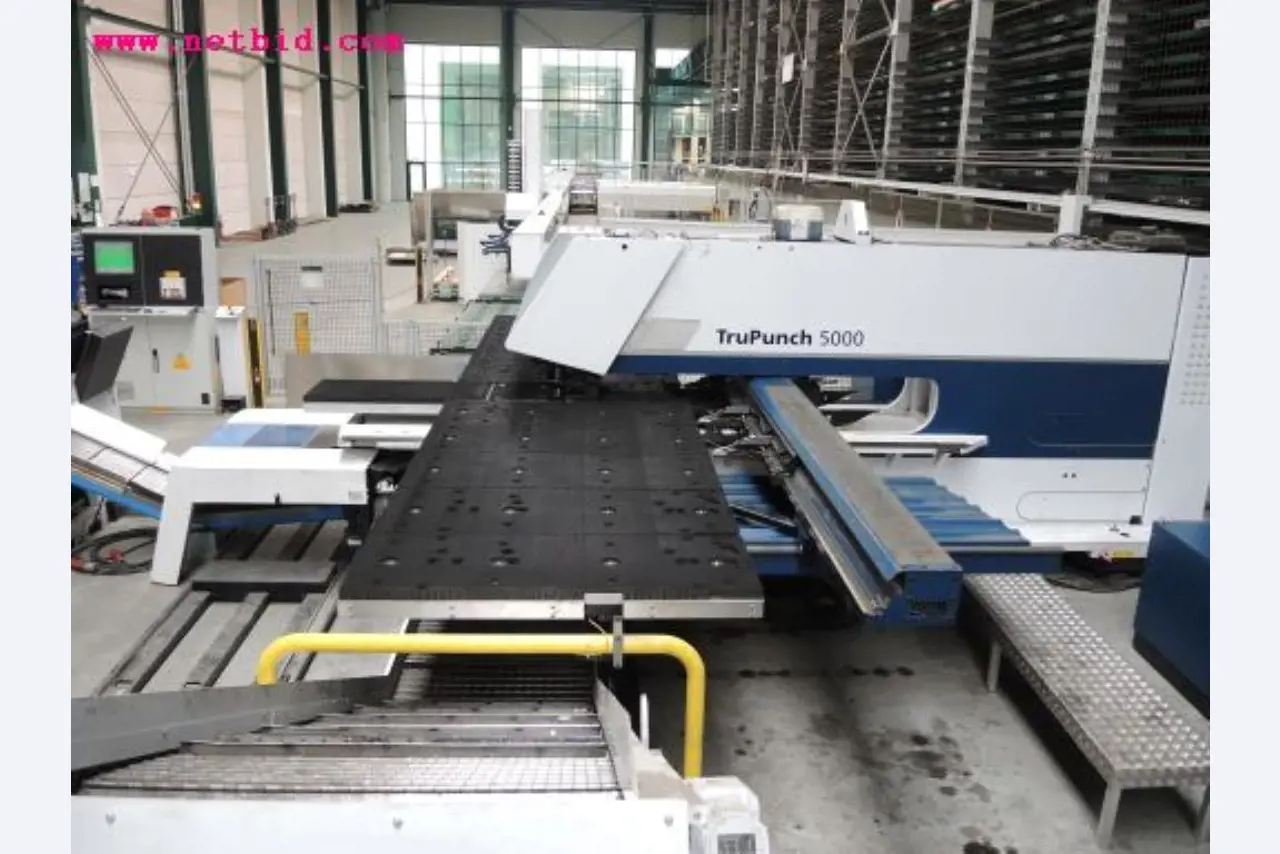 Chapas metálicas e máquinas para trabalhar metais<br><font size="2">Em colaboração com a Hilco Industrial Acquisitions bv</font>-8
