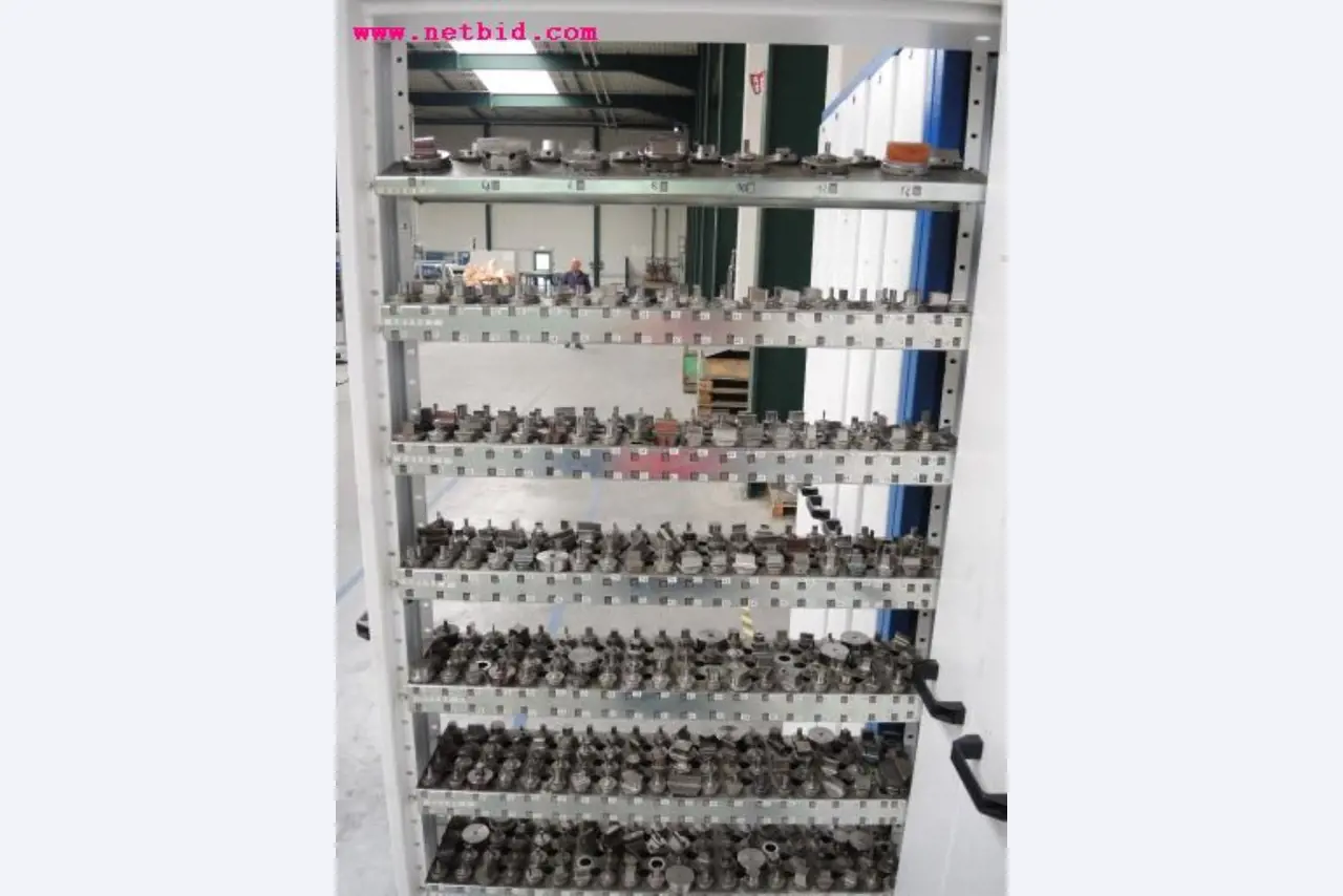 Chapas metálicas e máquinas para trabalhar metais<br><font size="2">Em colaboração com a Hilco Industrial Acquisitions bv</font>-16