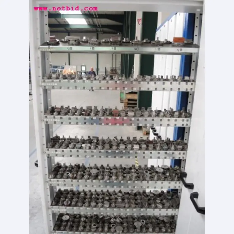 Chapas metálicas e máquinas para trabalhar metais<br><font size="2">Em colaboração com a Hilco Industrial Acquisitions bv</font>-16