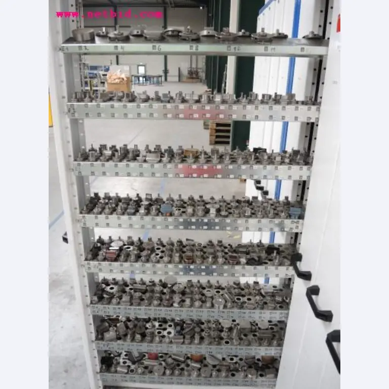 Chapas metálicas e máquinas para trabalhar metais<br><font size="2">Em colaboração com a Hilco Industrial Acquisitions bv</font>-17