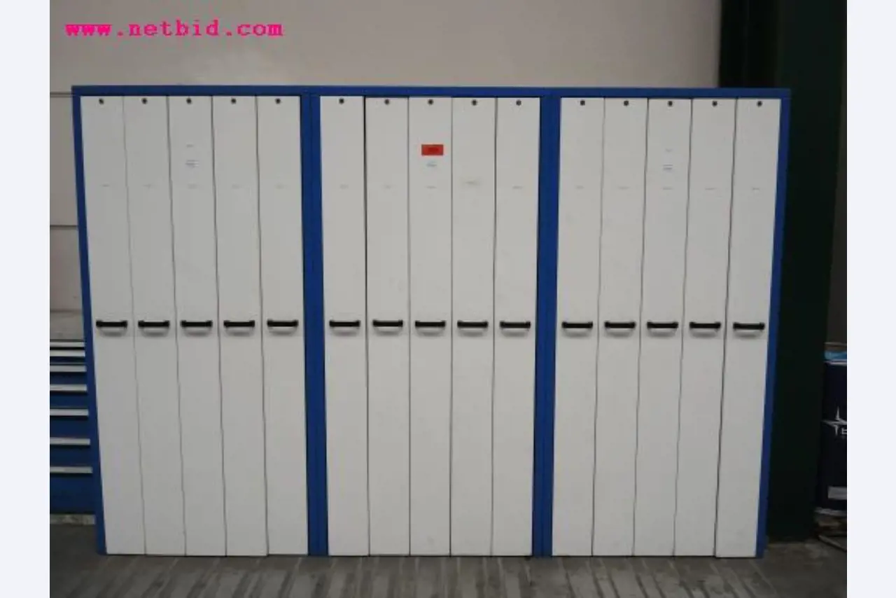 Chapas metálicas e máquinas para trabalhar metais<br><font size="2">Em colaboração com a Hilco Industrial Acquisitions bv</font>-1