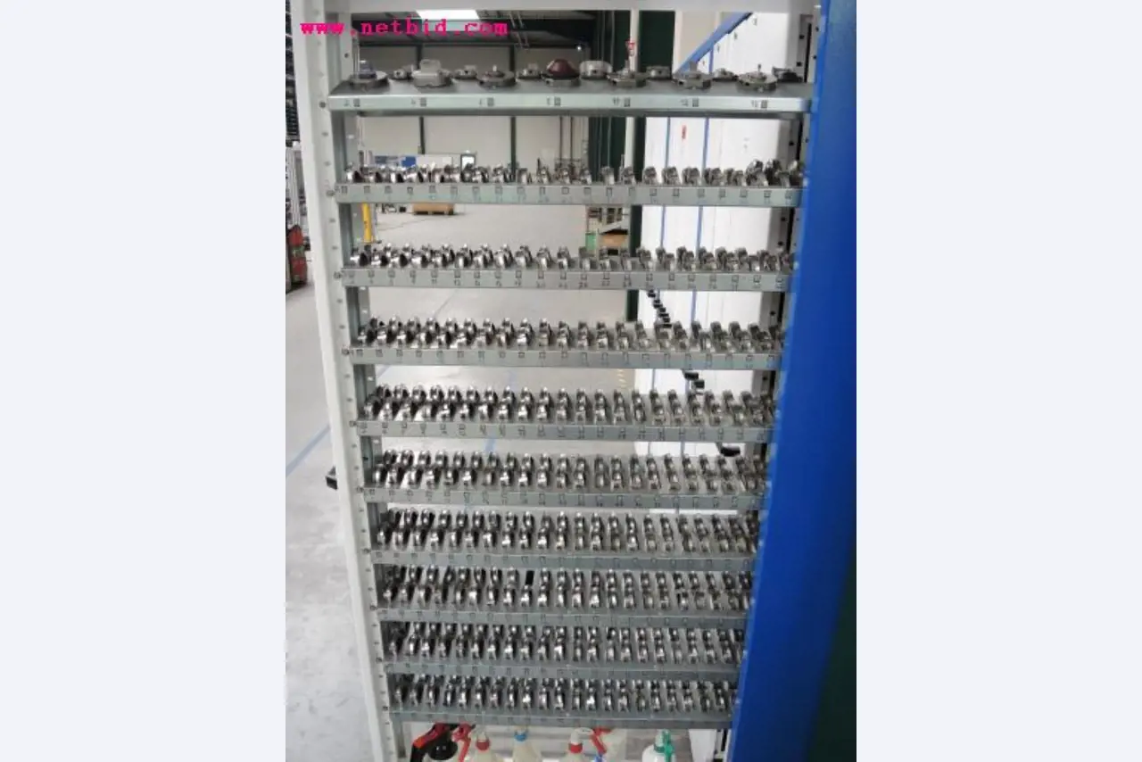 Chapas metálicas e máquinas para trabalhar metais<br><font size="2">Em colaboração com a Hilco Industrial Acquisitions bv</font>-9