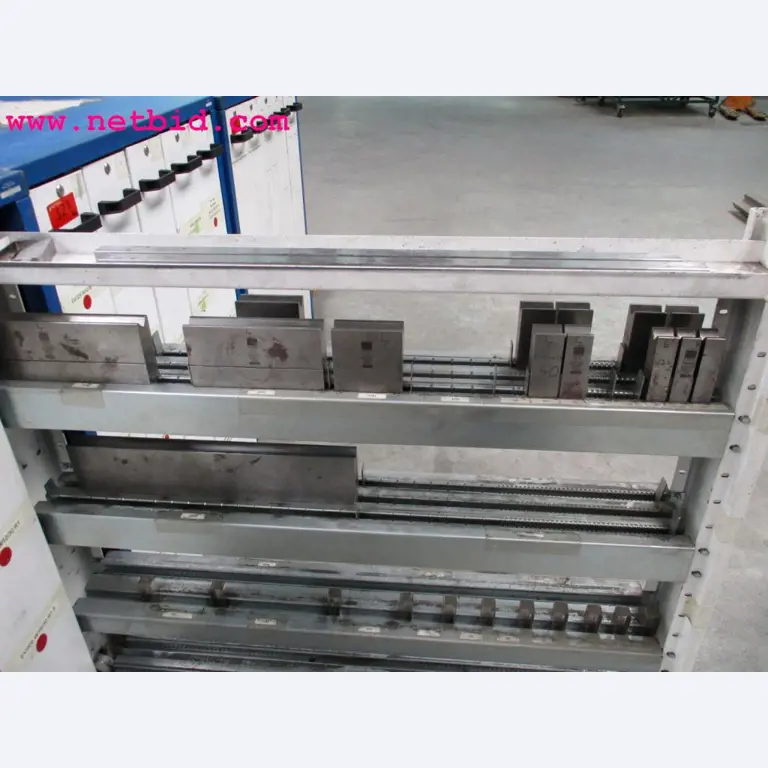 Chapas metálicas e máquinas para trabalhar metais<br><font size="2">Em colaboração com a Hilco Industrial Acquisitions bv</font>-10