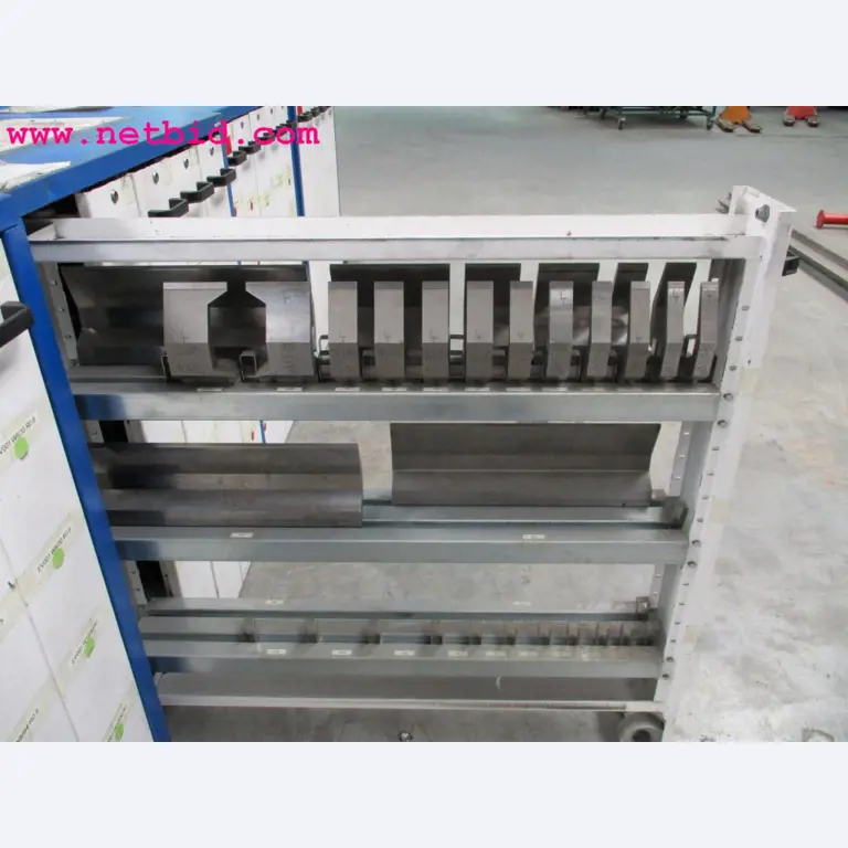 Chapas metálicas e máquinas para trabalhar metais<br><font size="2">Em colaboração com a Hilco Industrial Acquisitions bv</font>-5