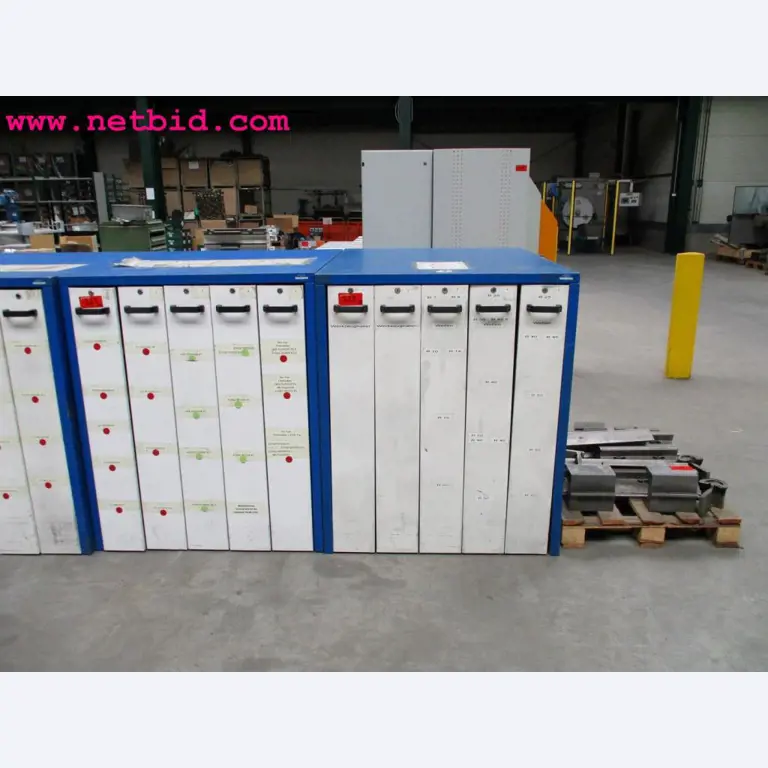 Chapas metálicas e máquinas para trabalhar metais<br><font size="2">Em colaboração com a Hilco Industrial Acquisitions bv</font>-1