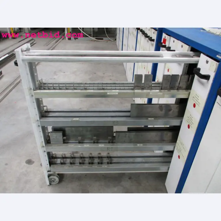 Chapas metálicas e máquinas para trabalhar metais<br><font size="2">Em colaboração com a Hilco Industrial Acquisitions bv</font>-4