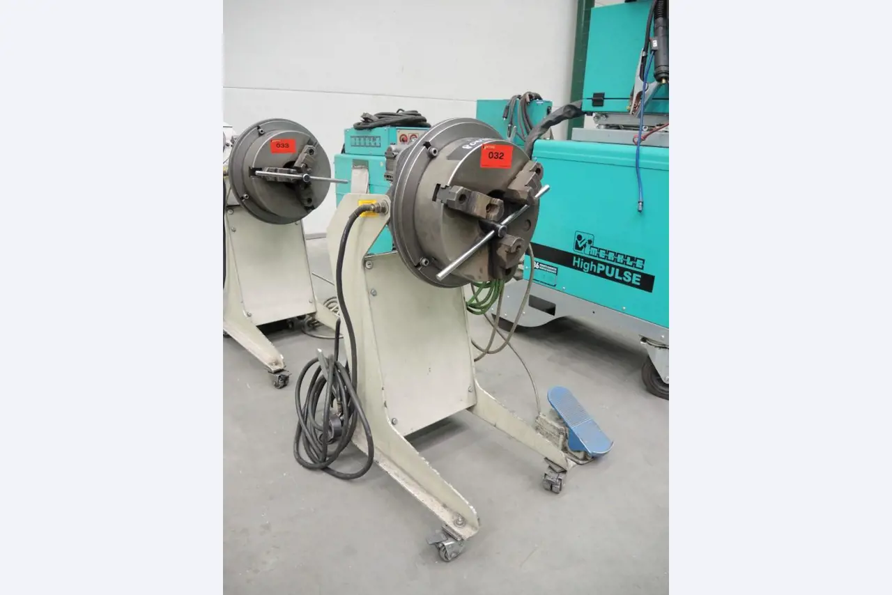 Chapas metálicas e máquinas para trabalhar metais<br><font size="2">Colaboração com Hilco Industrial Acquisitions bv</font><br><img src="/images/hil.png"><br>-1