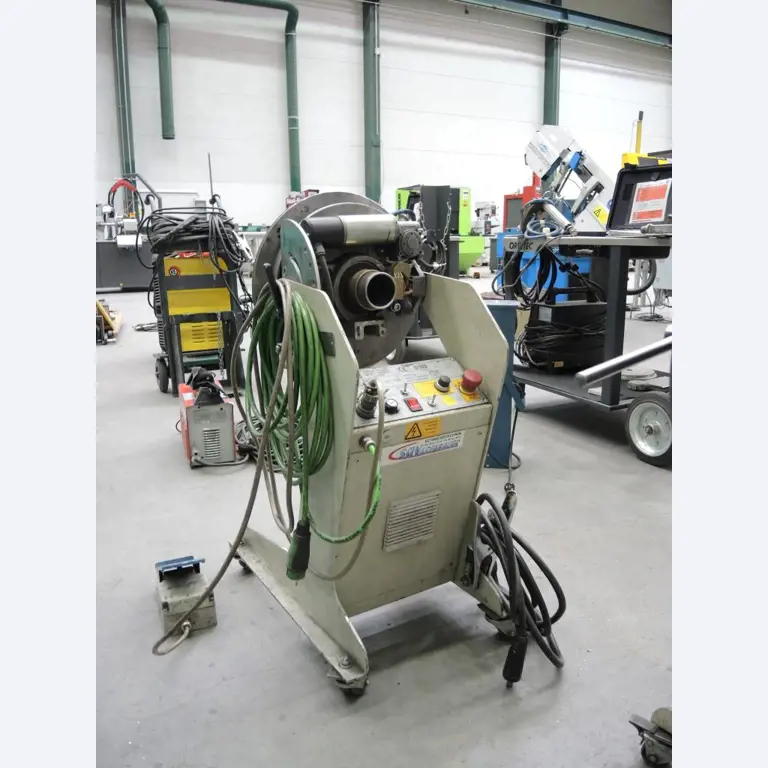 Chapas metálicas e máquinas para trabalhar metais<br><font size="2">Colaboração com Hilco Industrial Acquisitions bv</font><br><img src="/images/hil.png"><br>-4