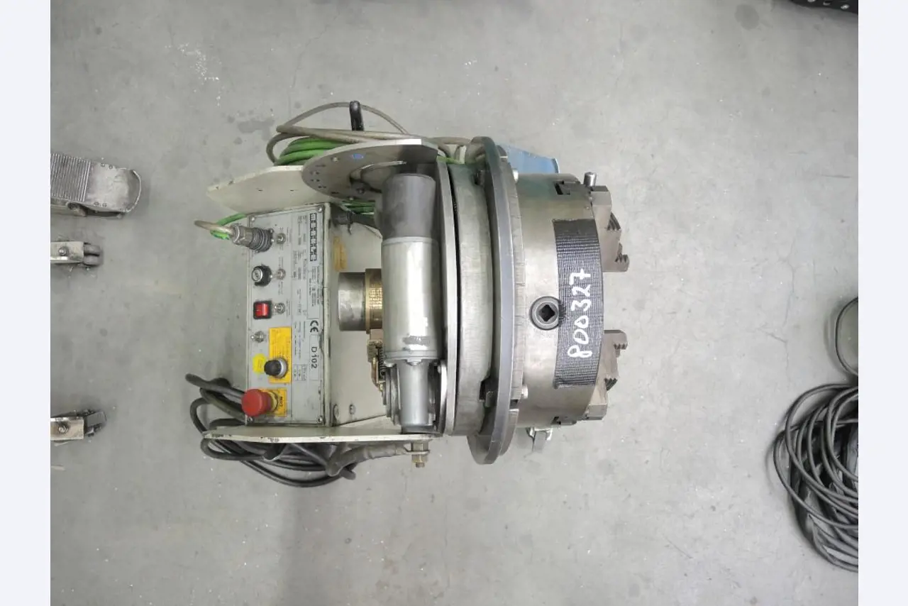 Chapas metálicas e máquinas para trabalhar metais<br><font size="2">Colaboração com Hilco Industrial Acquisitions bv</font><br><img src="/images/hil.png"><br>-5