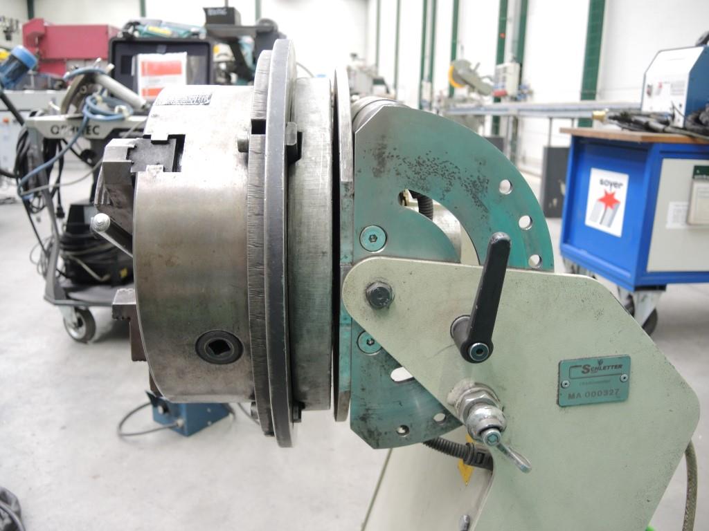 Chapas metálicas e máquinas para trabalhar metais<br><font size="2">Colaboração com Hilco Industrial Acquisitions bv</font><br><img src="/images/hil.png"><br>-7