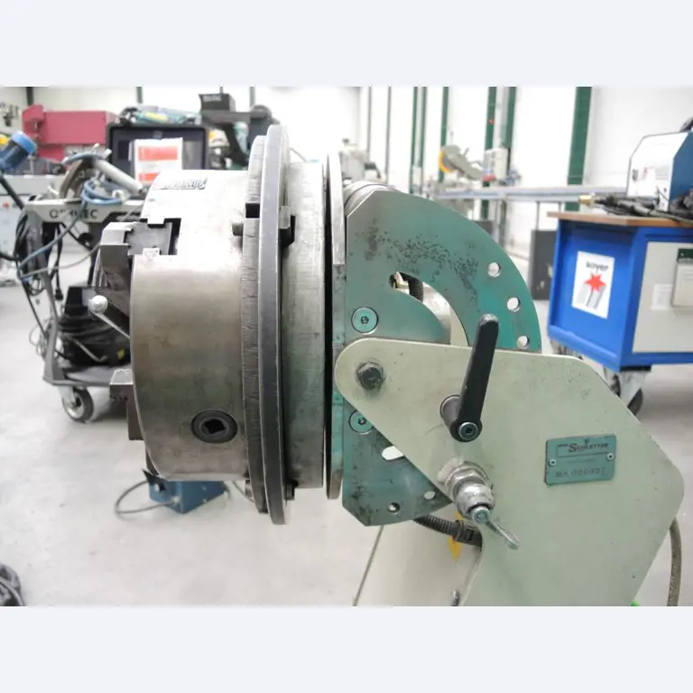 Chapas metálicas e máquinas para trabalhar metais<br><font size="2">Colaboração com Hilco Industrial Acquisitions bv</font><br><img src="/images/hil.png"><br>-7