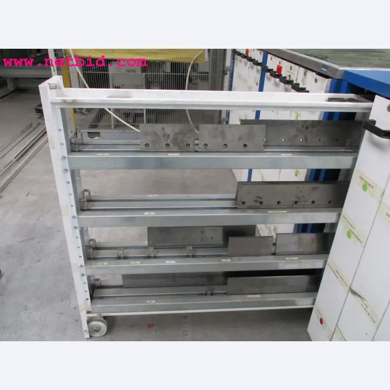 Chapas metálicas e máquinas para trabalhar metais<br><font size="2">Em colaboração com a Hilco Industrial Acquisitions bv</font>-18