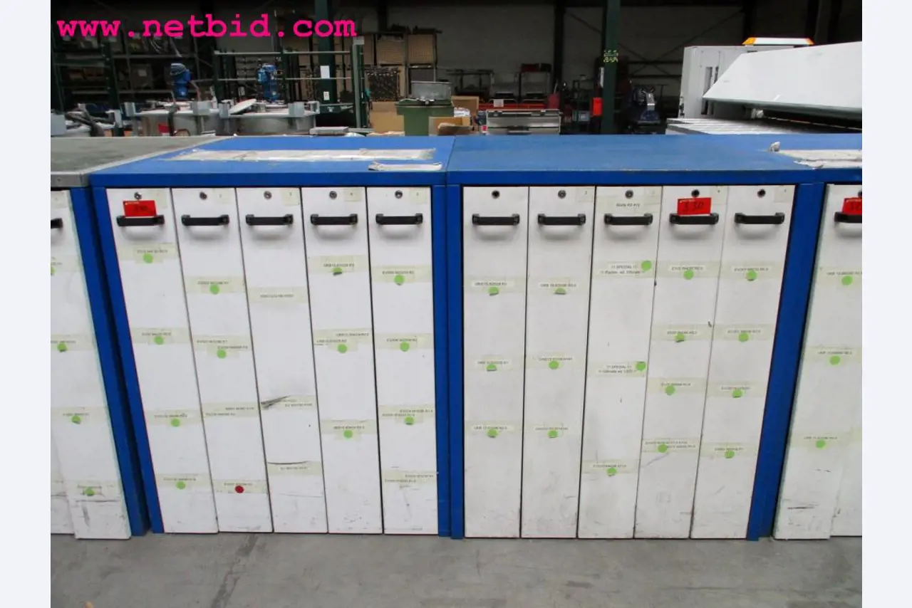 Chapas metálicas e máquinas para trabalhar metais<br><font size="2">Em colaboração com a Hilco Industrial Acquisitions bv</font>-1